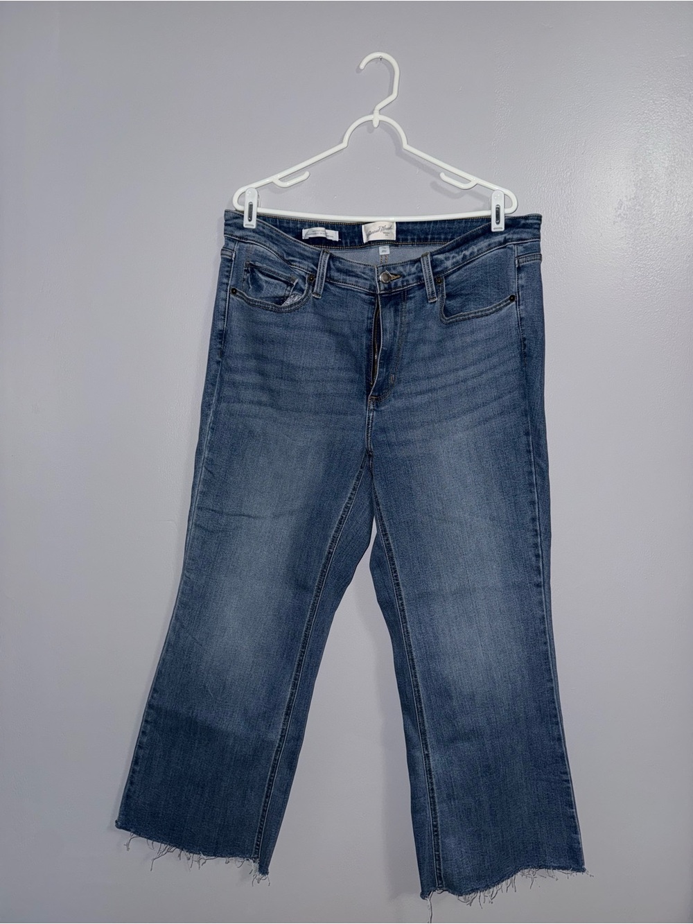 Universal Thread Dark Blue Cropped Wide-Leg Jeans